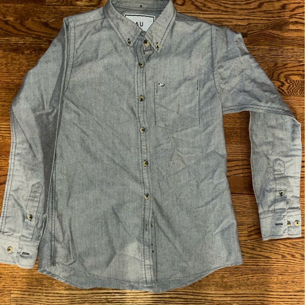 Peau de Loup gray button up shirt - size 4